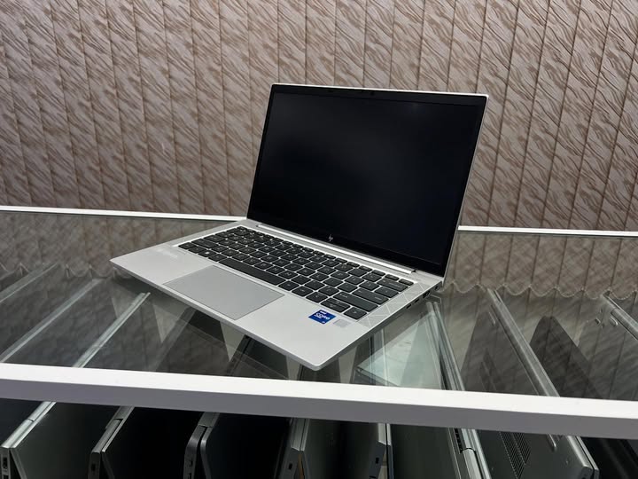 HP EliteBook 830 G8 - Gambar 6