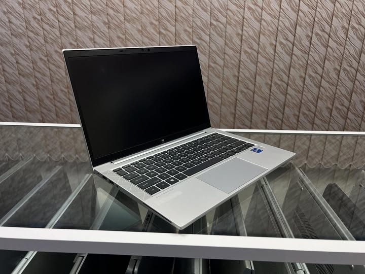 HP EliteBook 830 G8 - Gambar 5