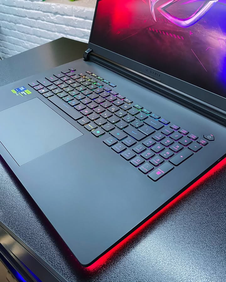 ASUS ROG Strix SCAR 18 - Gambar 4