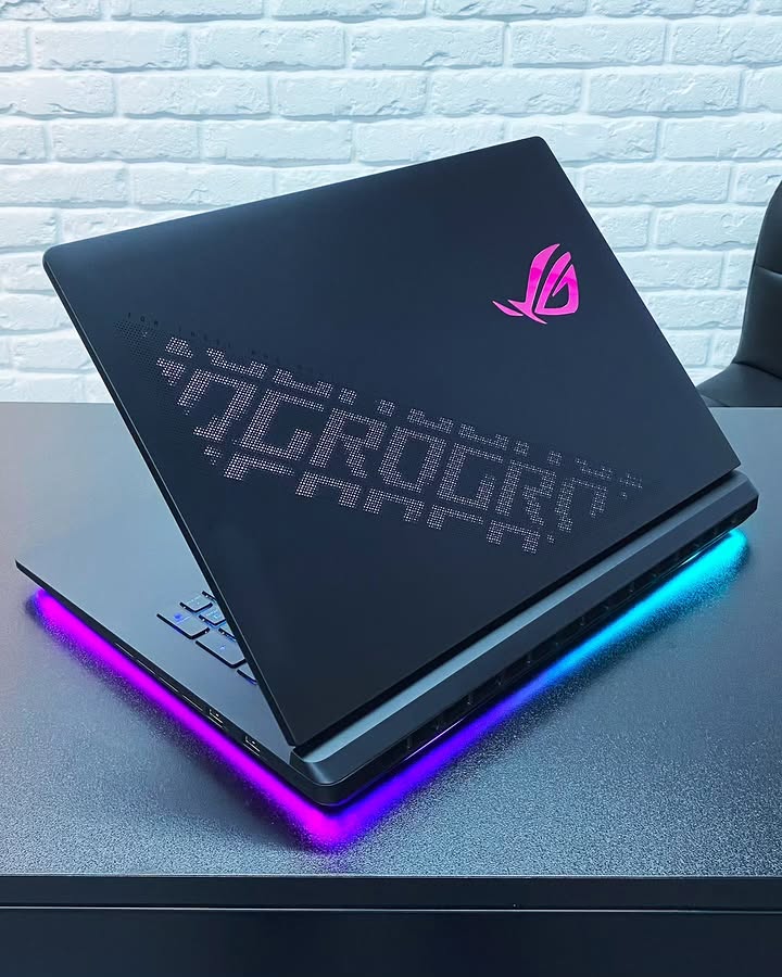 ASUS ROG Strix SCAR 18 - Gambar 5